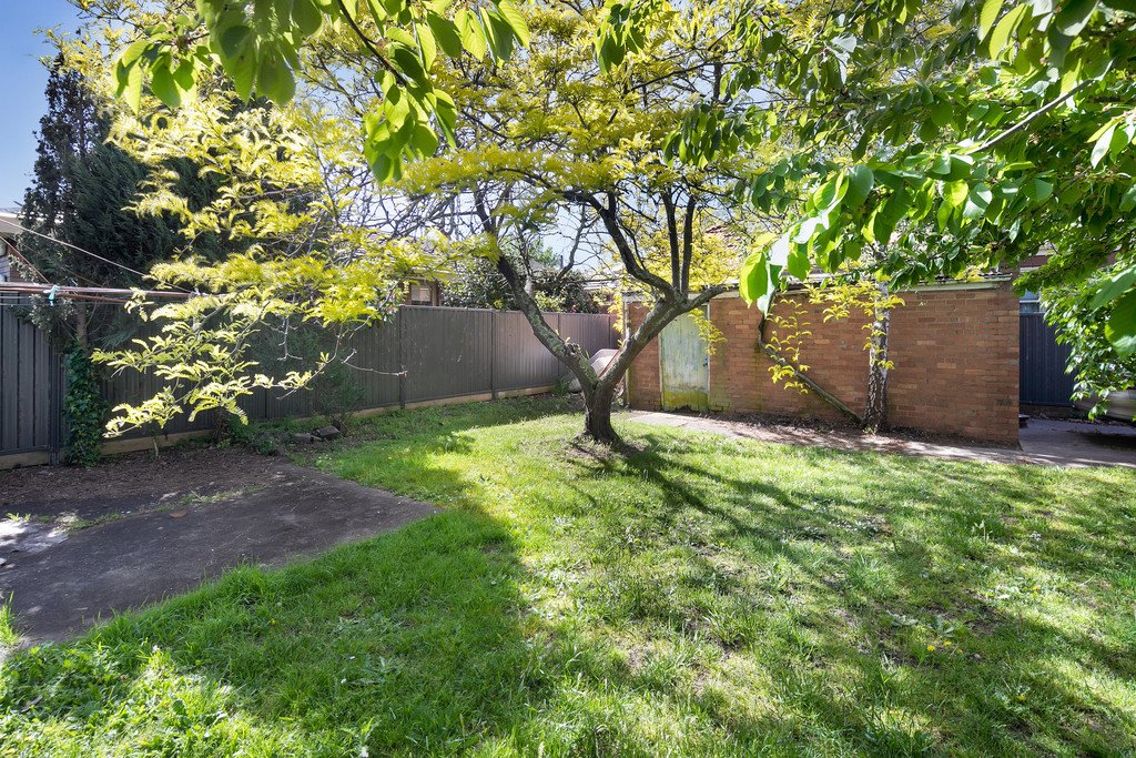 9 Forest Street LAKE WENDOUREE 7