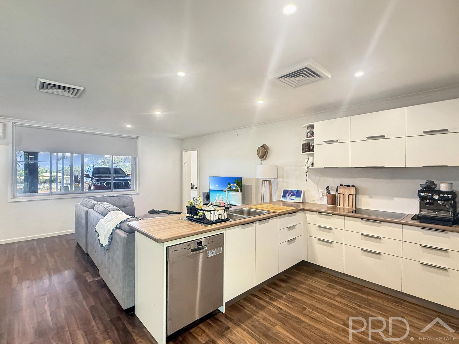 9 Forrest Crescent DAMPIER 1