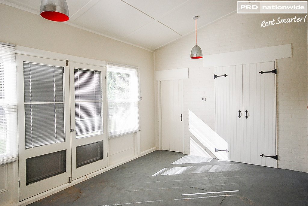 9 Fox Street WAGGA WAGGA 6