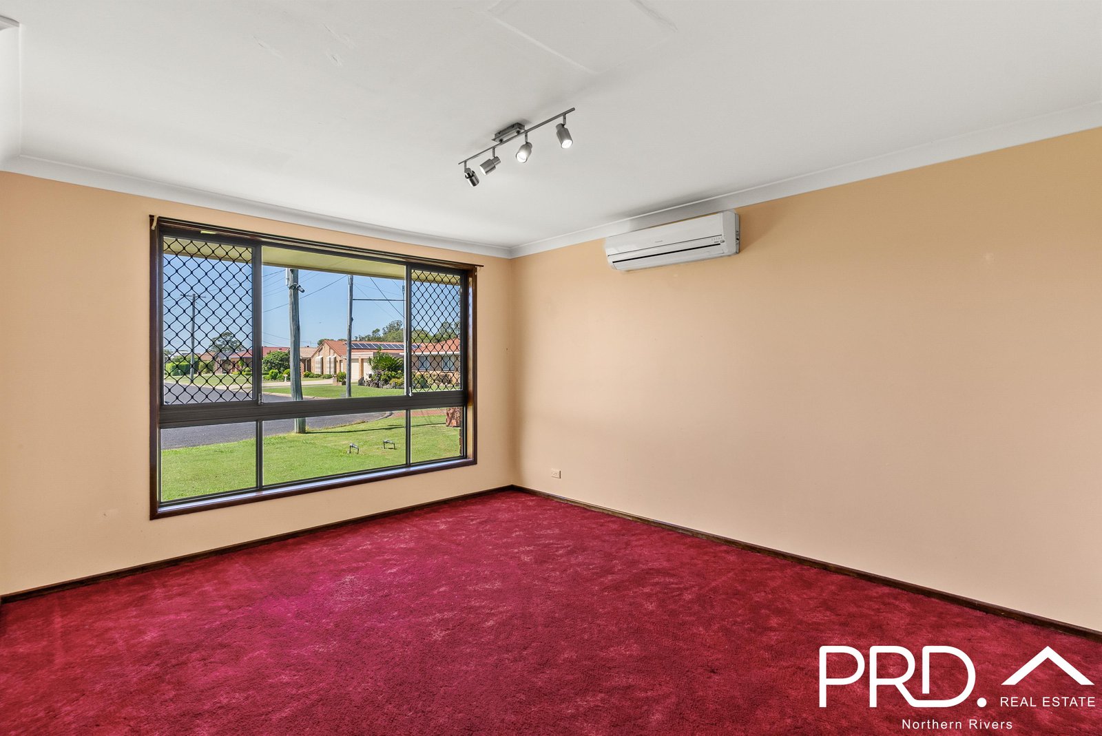 9 Frances Street CASINO 8