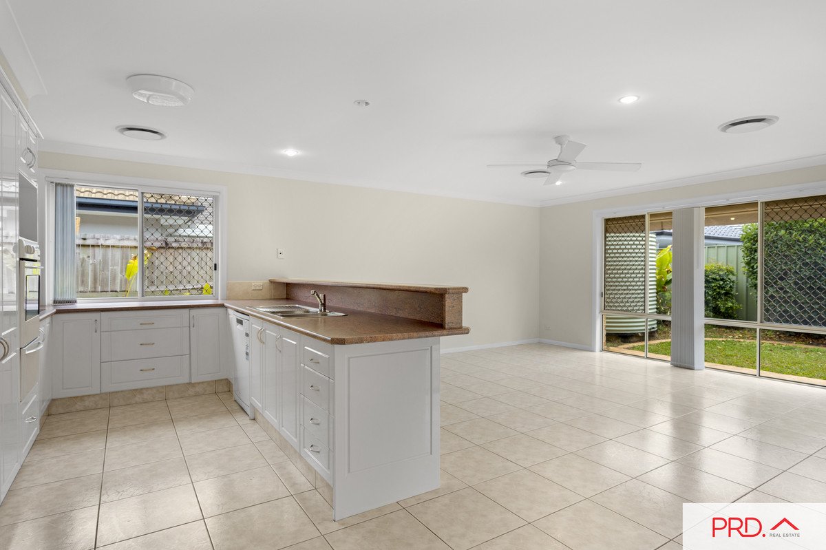 9 Fulmar Place BURLEIGH WATERS 3