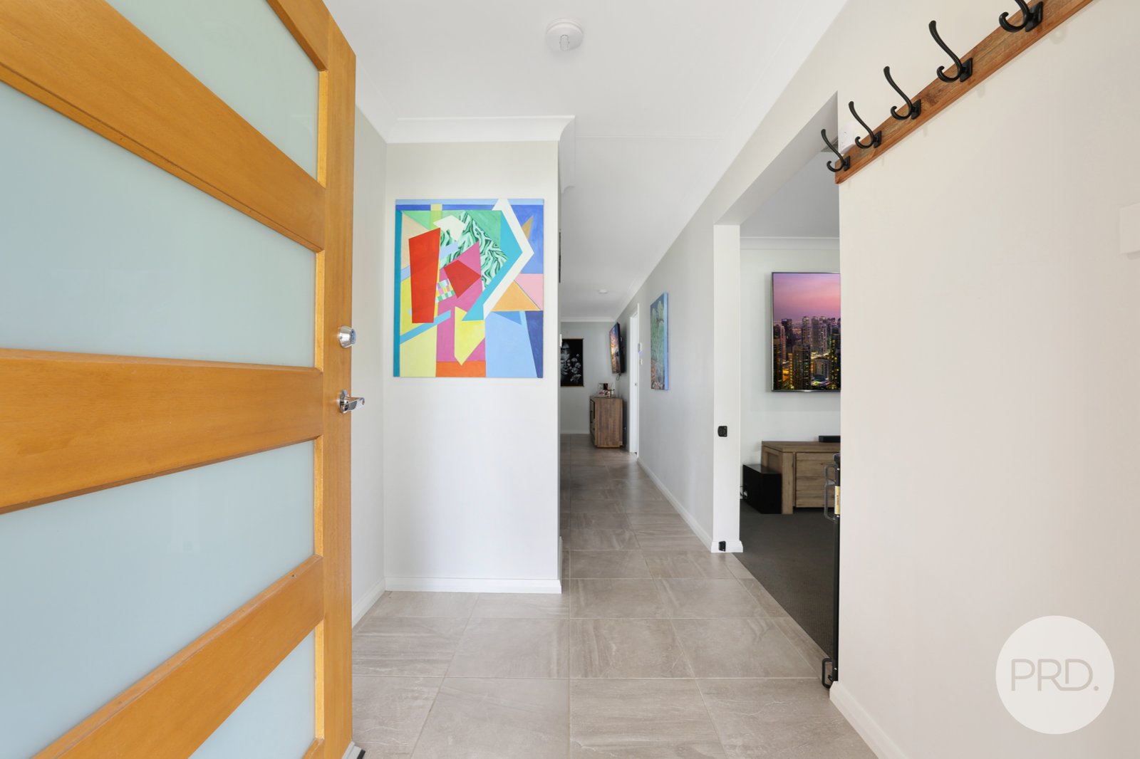 9 Galah Drive TAMWORTH 4