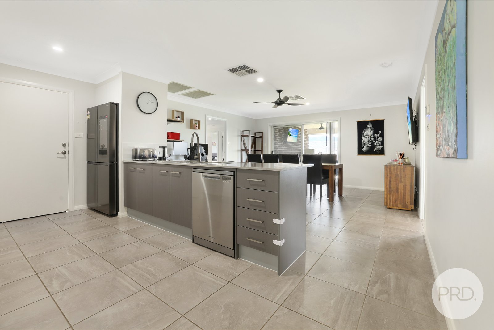 9 Galah Drive TAMWORTH 9