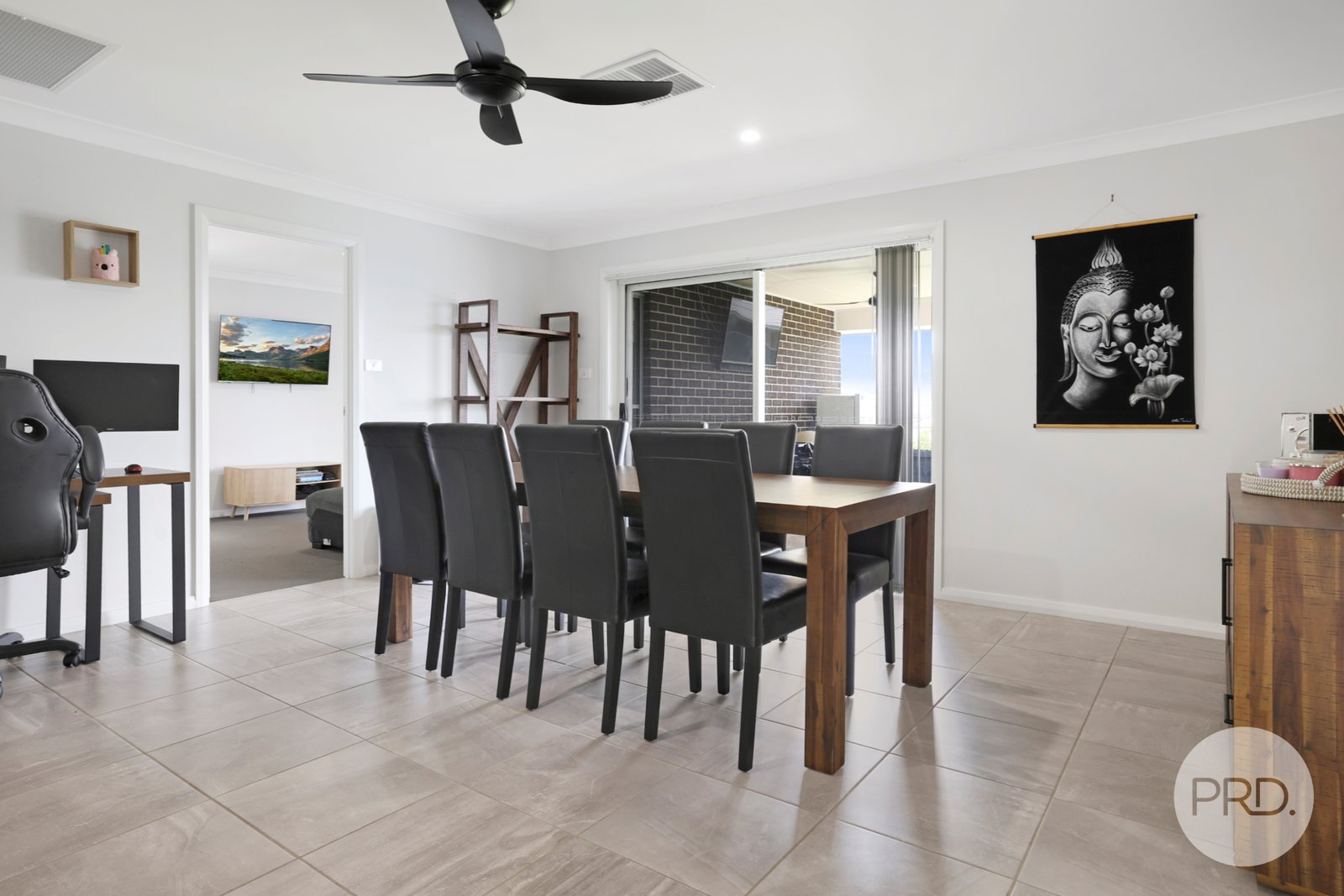 9 Galah Drive TAMWORTH 11