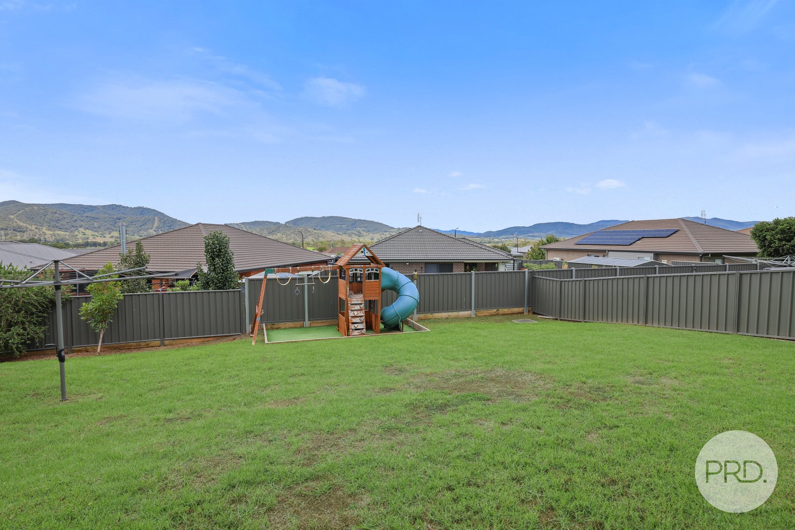 9 Galah Drive TAMWORTH 23