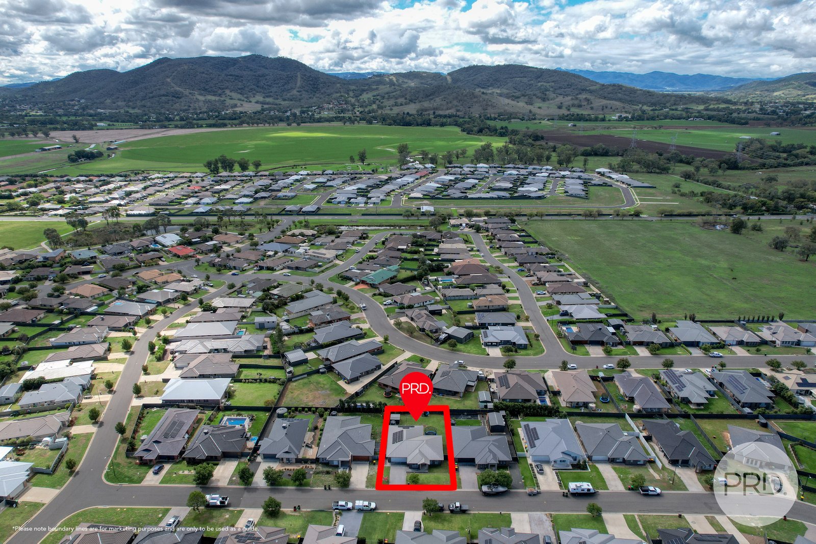 9 Galah Drive TAMWORTH 27