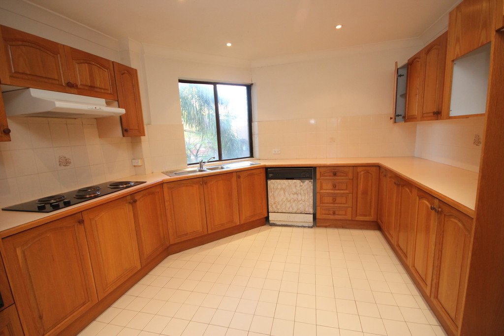 9 Gannon Avenue DOLLS POINT 1