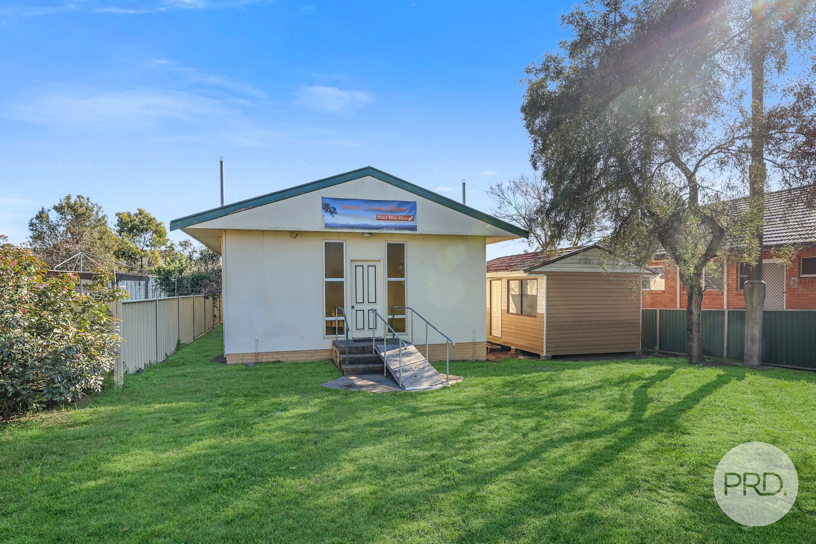 9 Gipps Street TAMWORTH 1