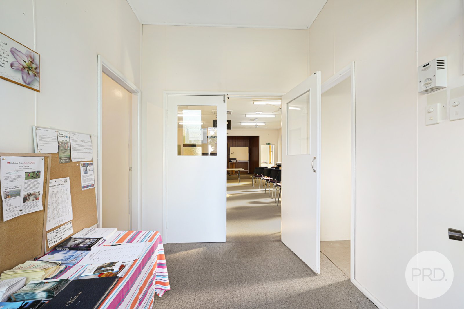 9 Gipps Street TAMWORTH 4