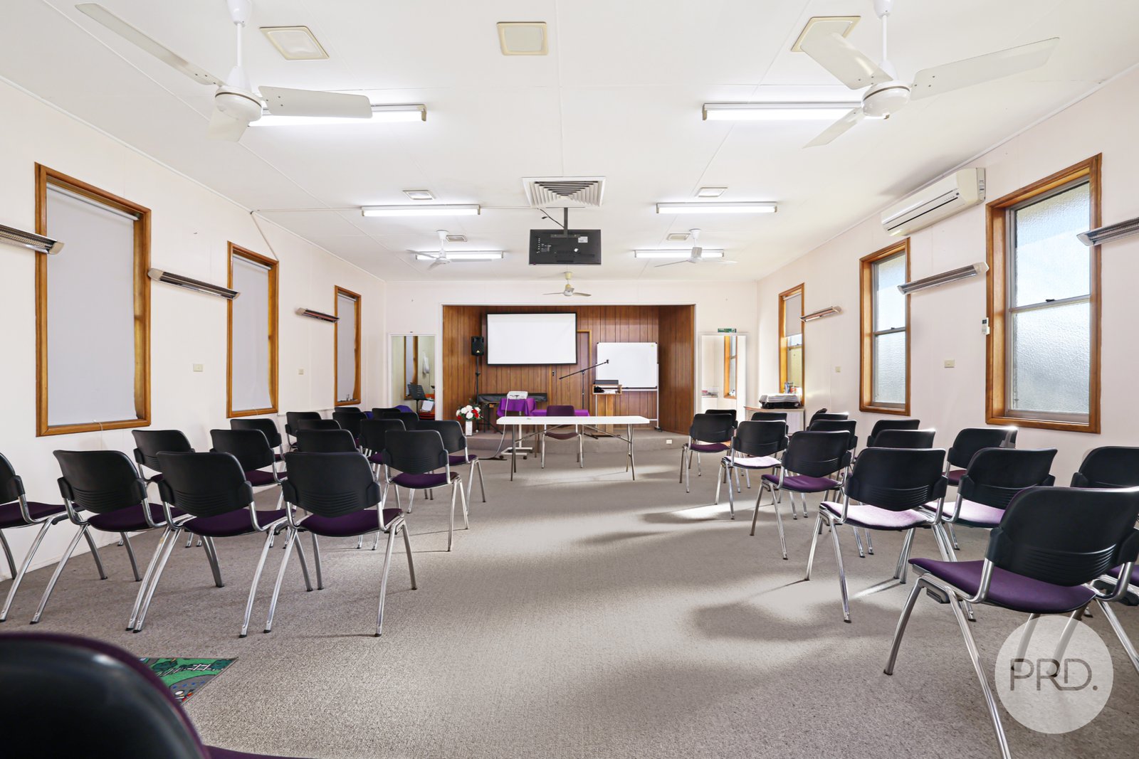 9 Gipps Street TAMWORTH 6