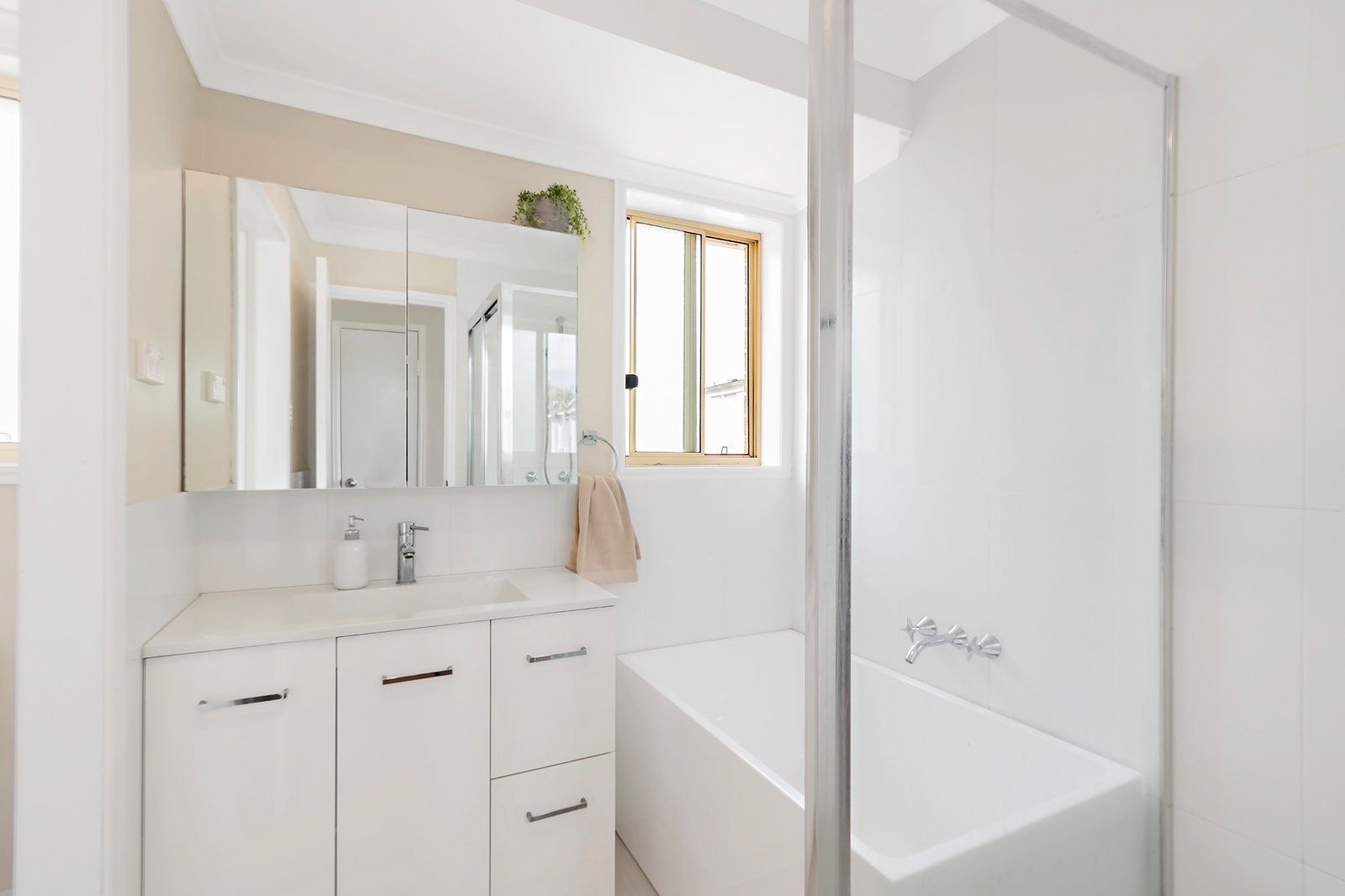 9 Glenn Court WORONGARY 12