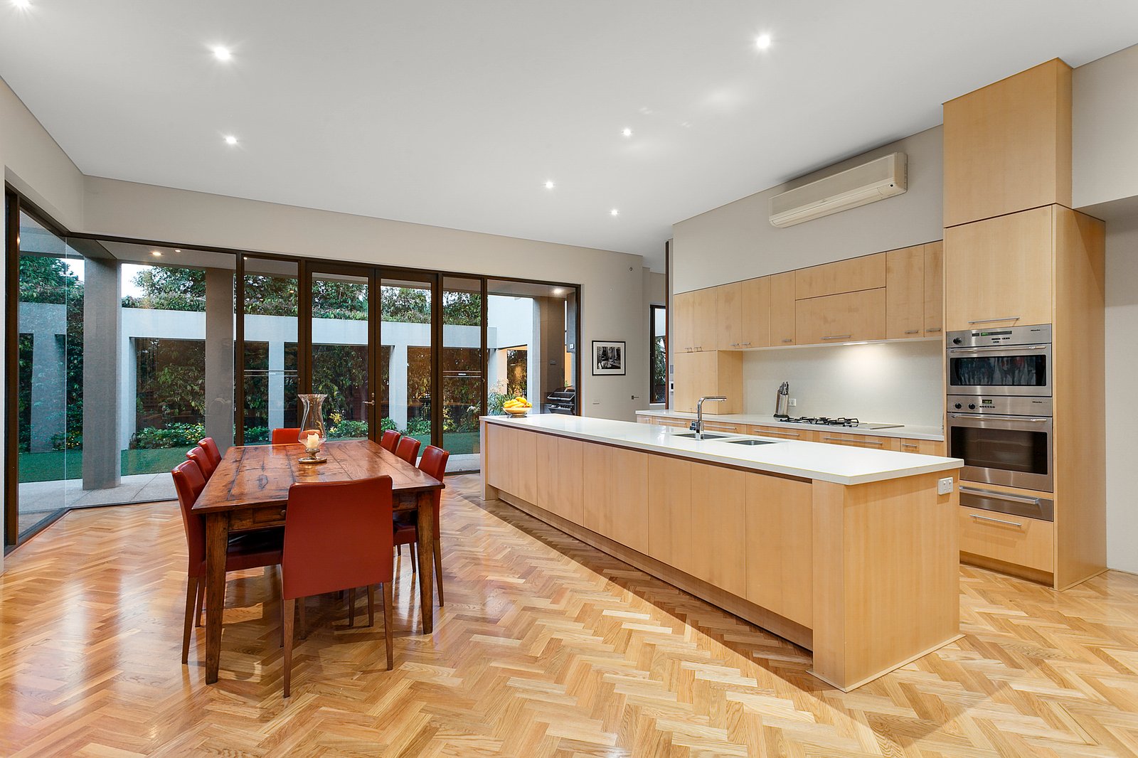 Real Estate and Property in 9 Glyndebourne Avenue, Toorak, VIC