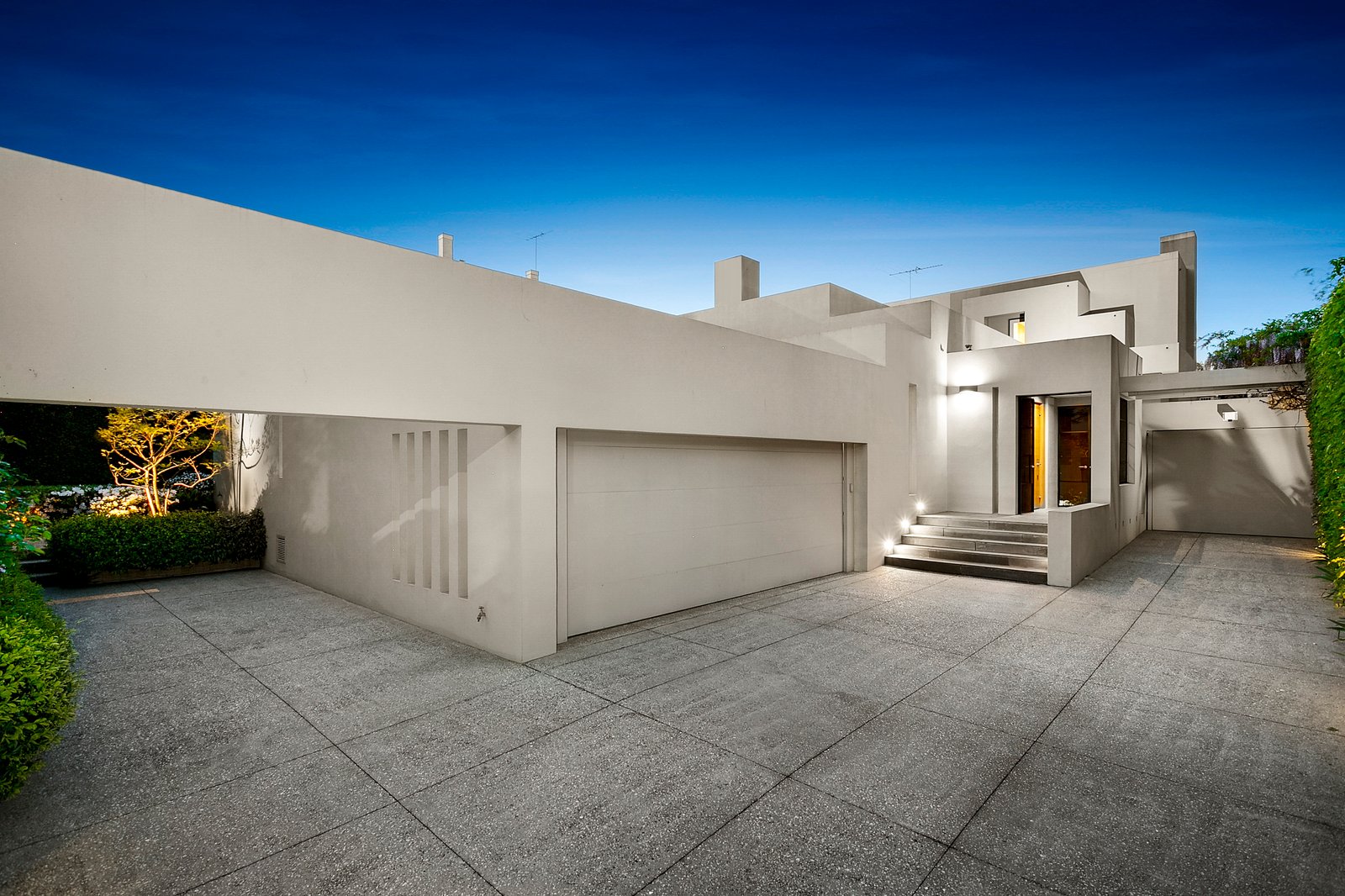 Real Estate and Property in 9 Glyndebourne Avenue, Toorak, VIC