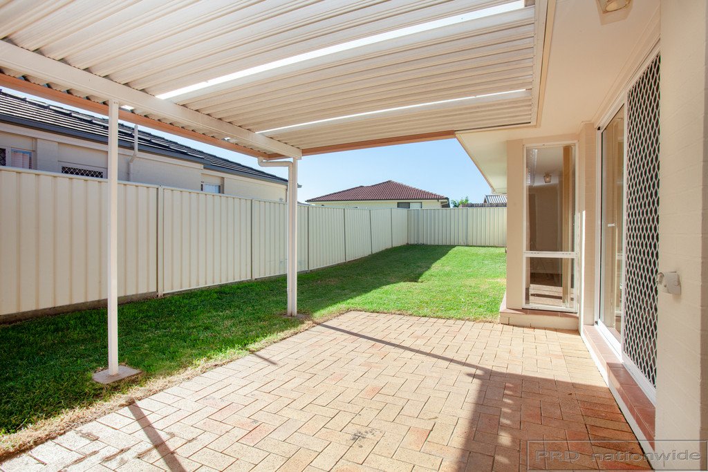 9 Golden Wattle Crescent THORNTON 9