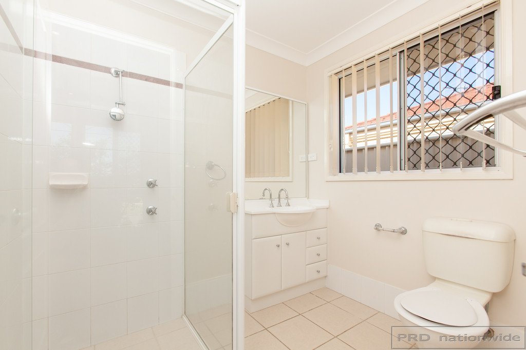 9 Golden Wattle Crescent THORNTON 14