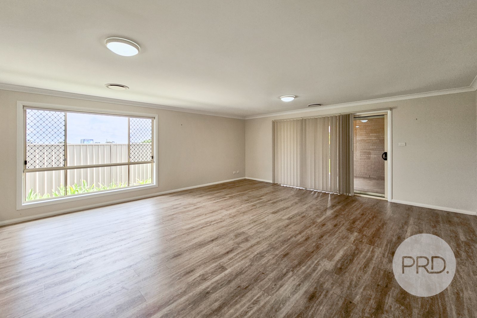9 Goldstein Crescent LLOYD 4