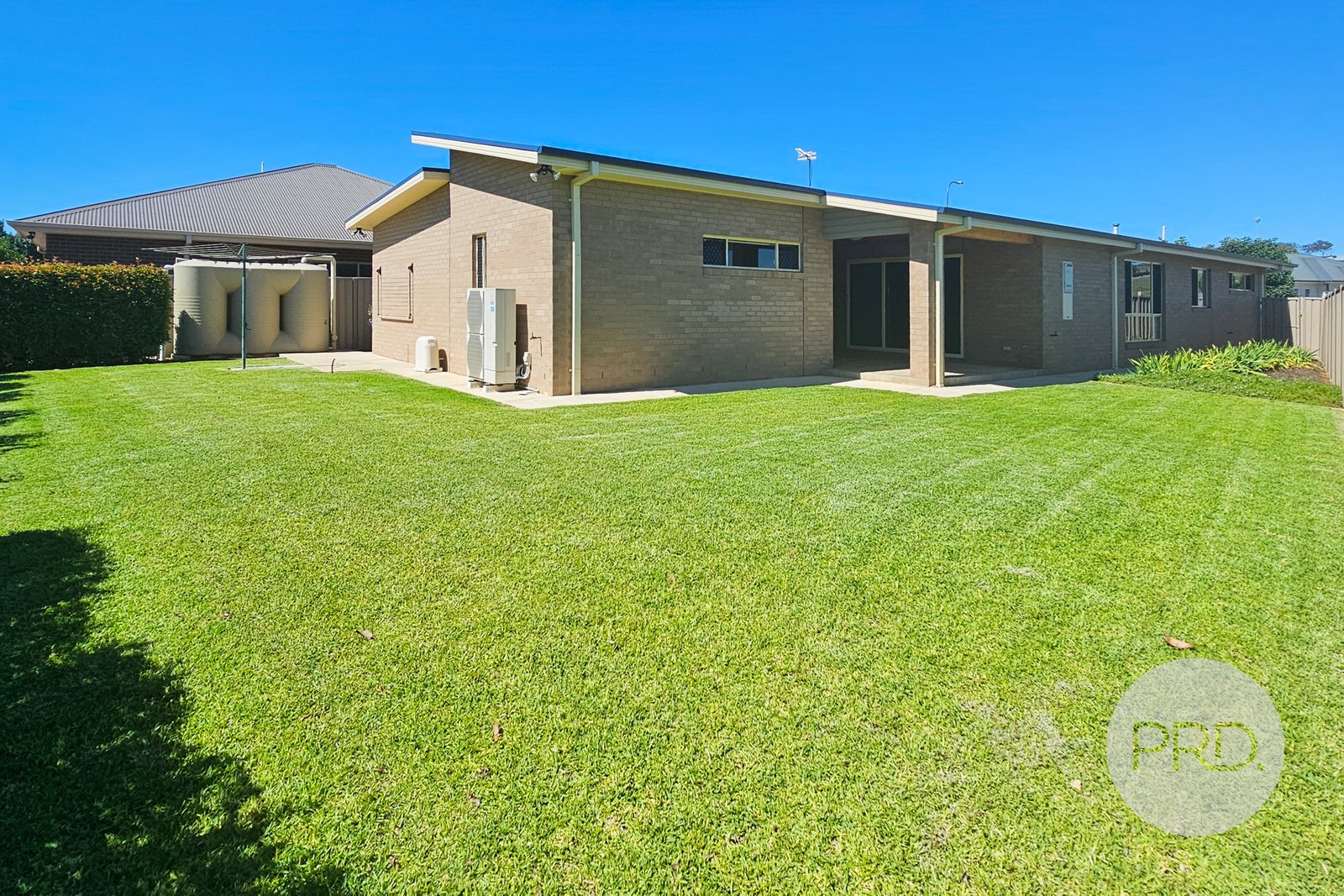 9 Goldstein Crescent LLOYD 9