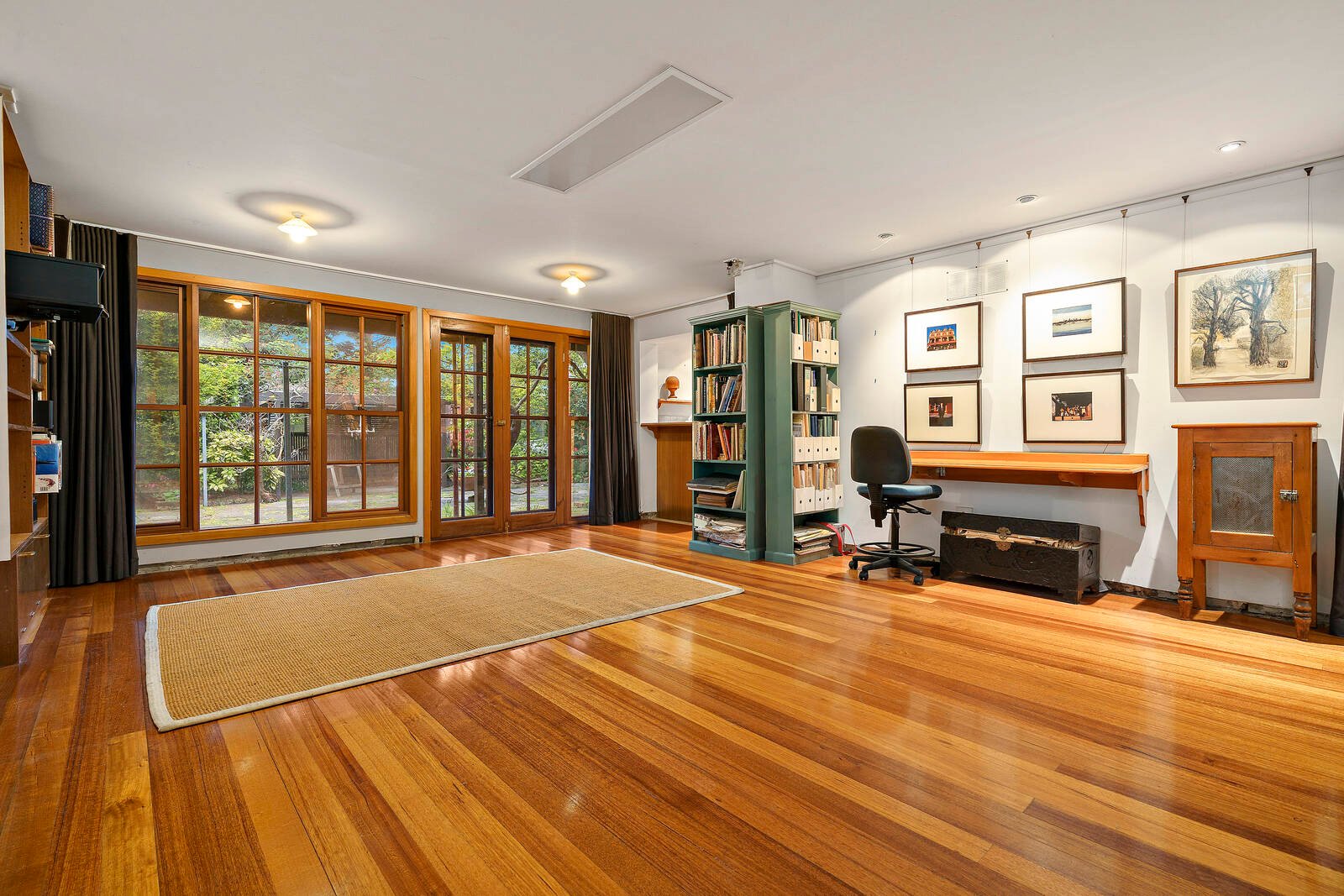 Real Estate and Property in 9 Goldthorns Avenue, Kew, VIC