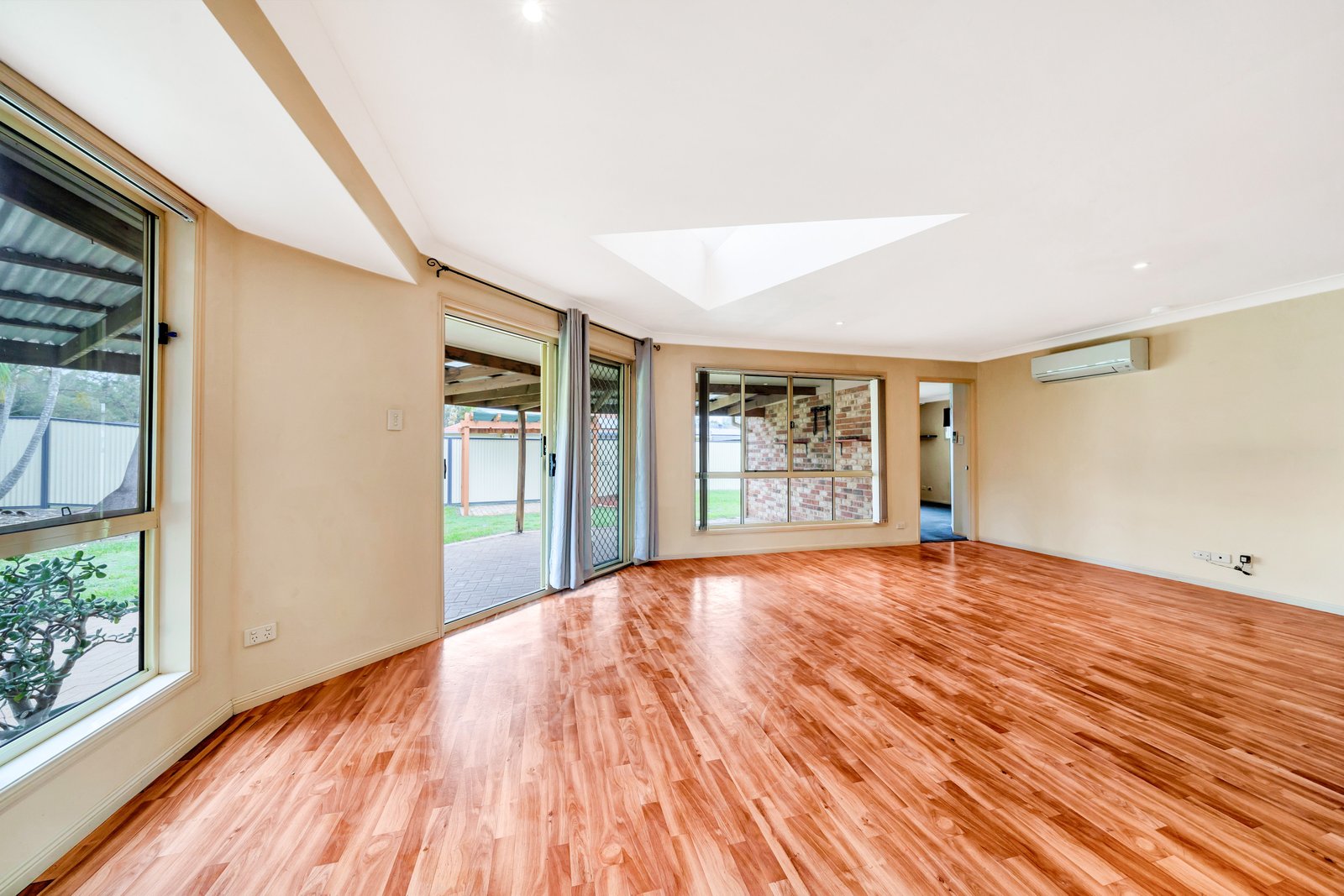 9 Golf Court REDLAND BAY 4