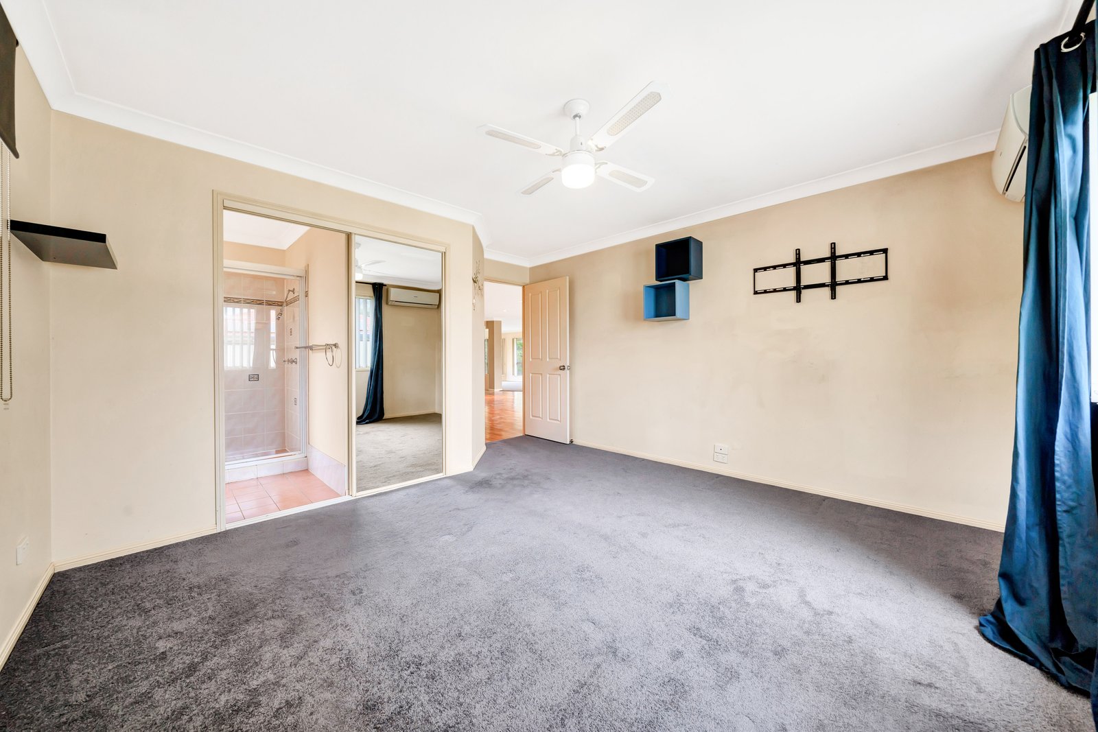 9 Golf Court REDLAND BAY 5