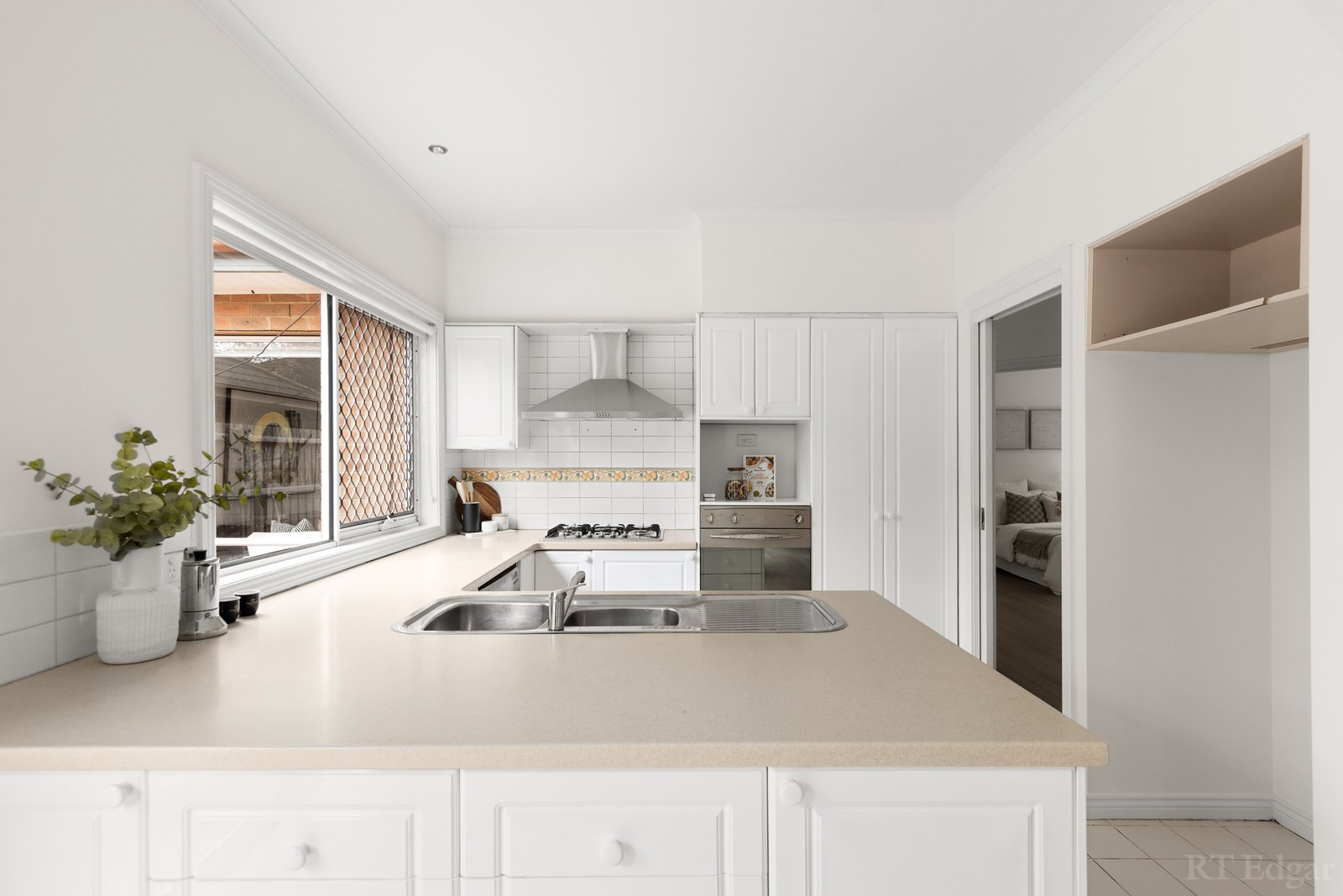 Real Estate and Property in 9 Grace Court, Kew, VIC