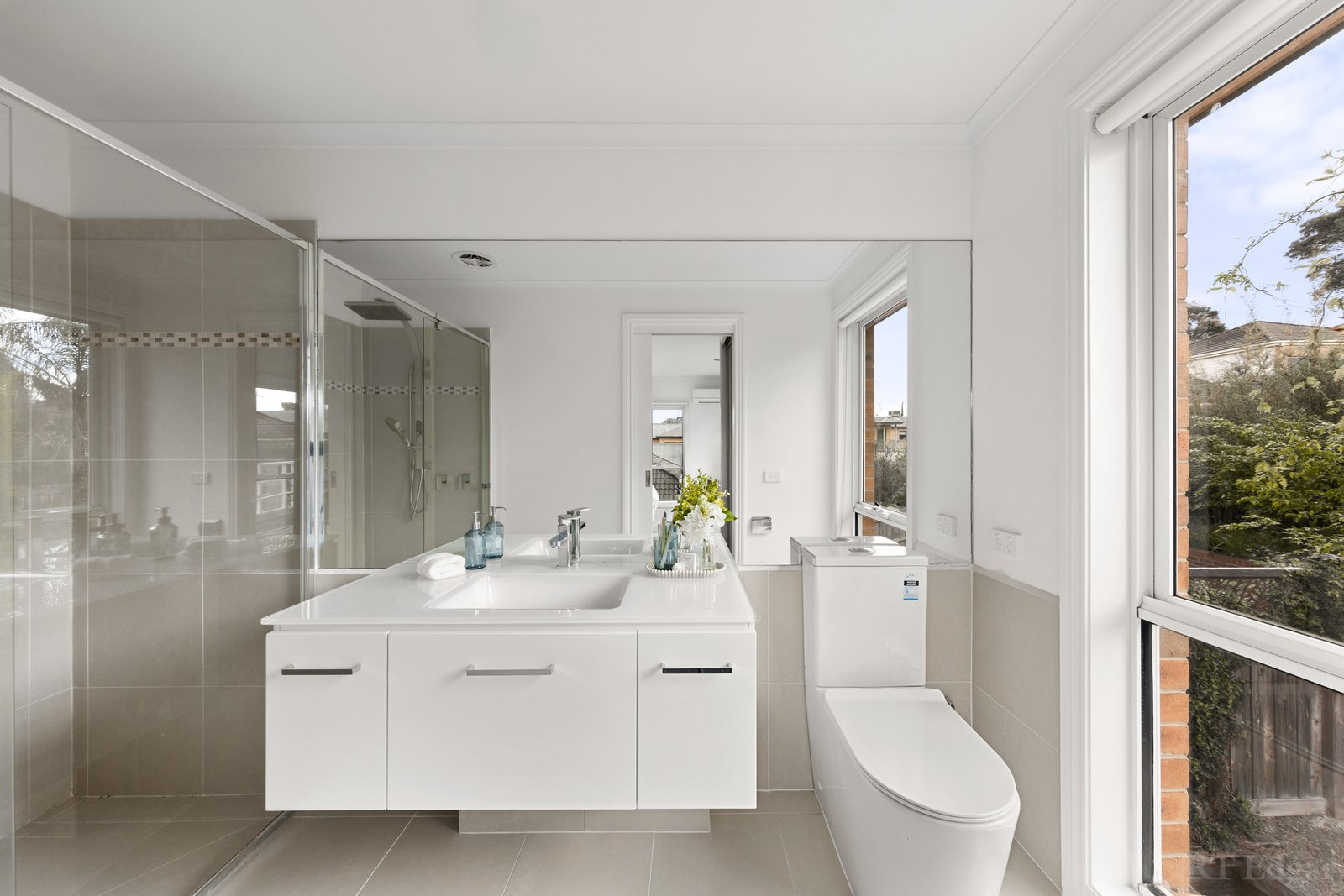 Real Estate and Property in 9 Grace Court, Kew, VIC