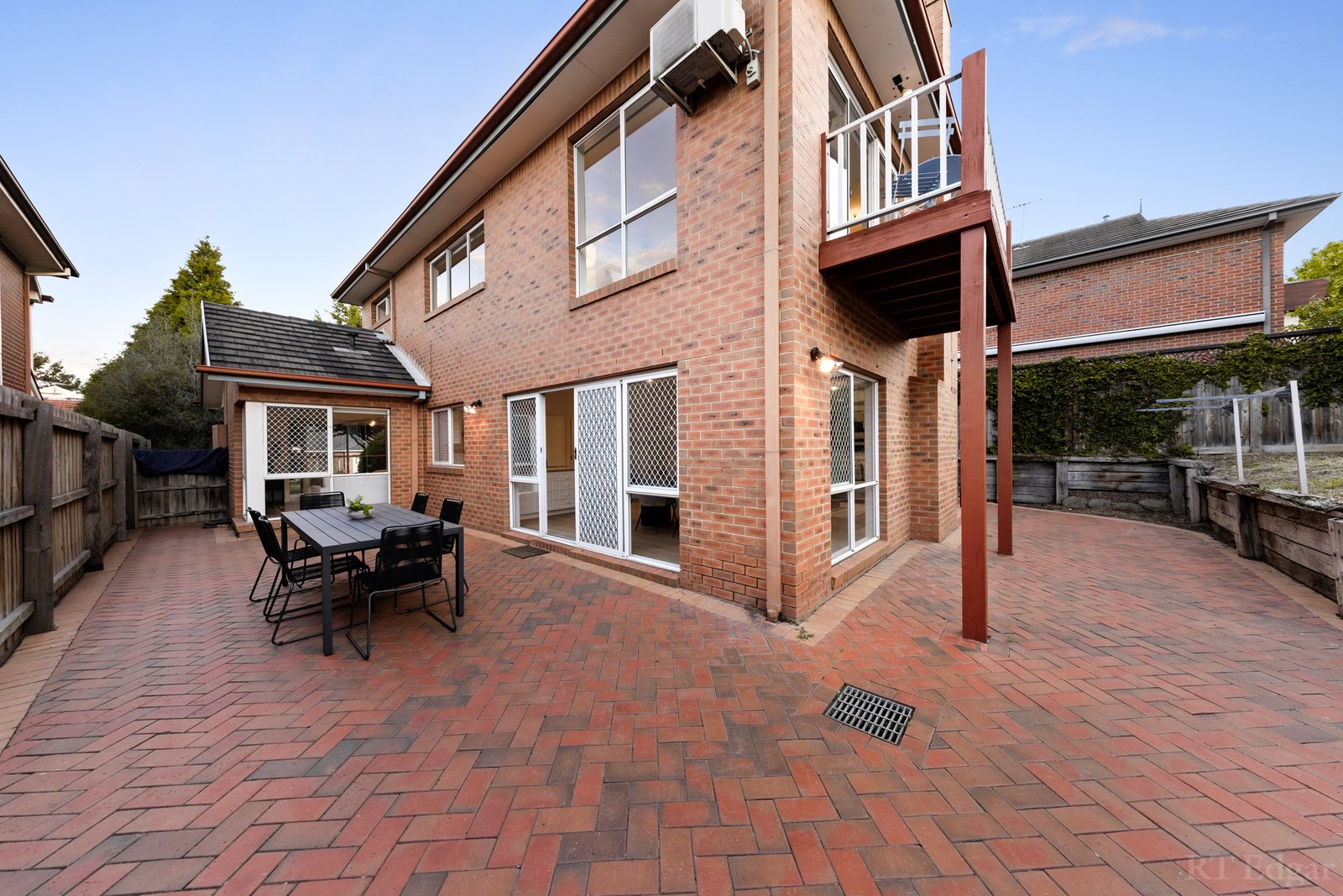Real Estate and Property in 9 Grace Court, Kew, VIC