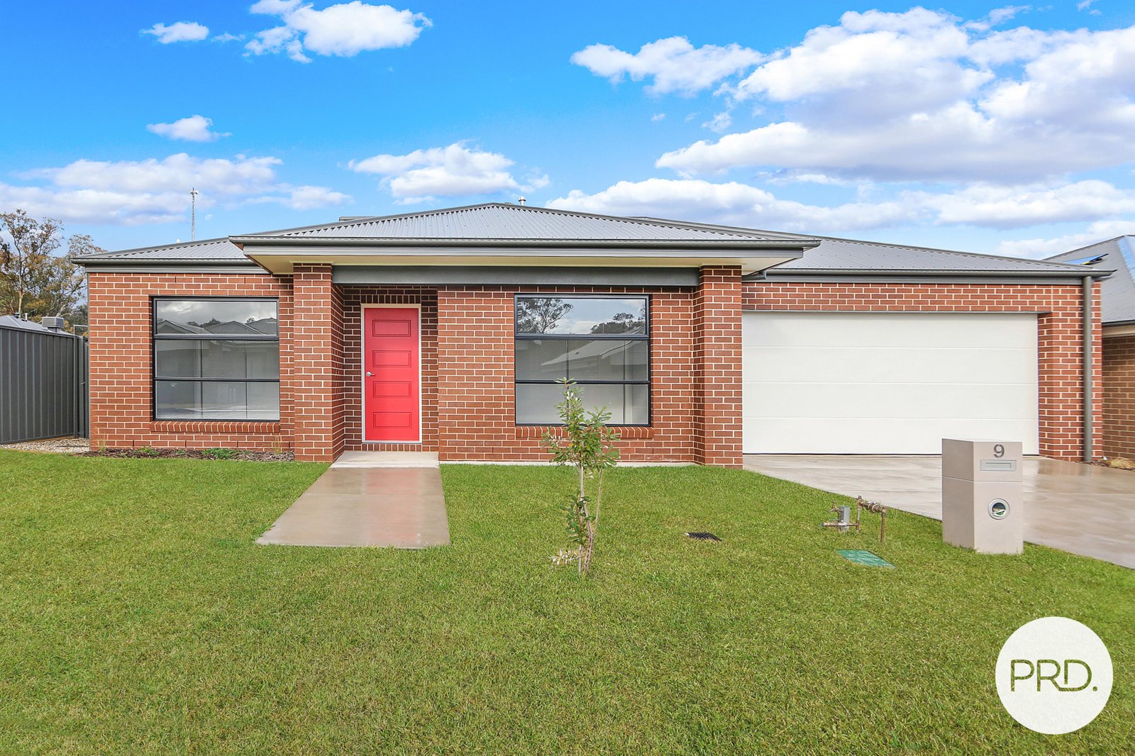 9 Grammar Drive LAVINGTON 1