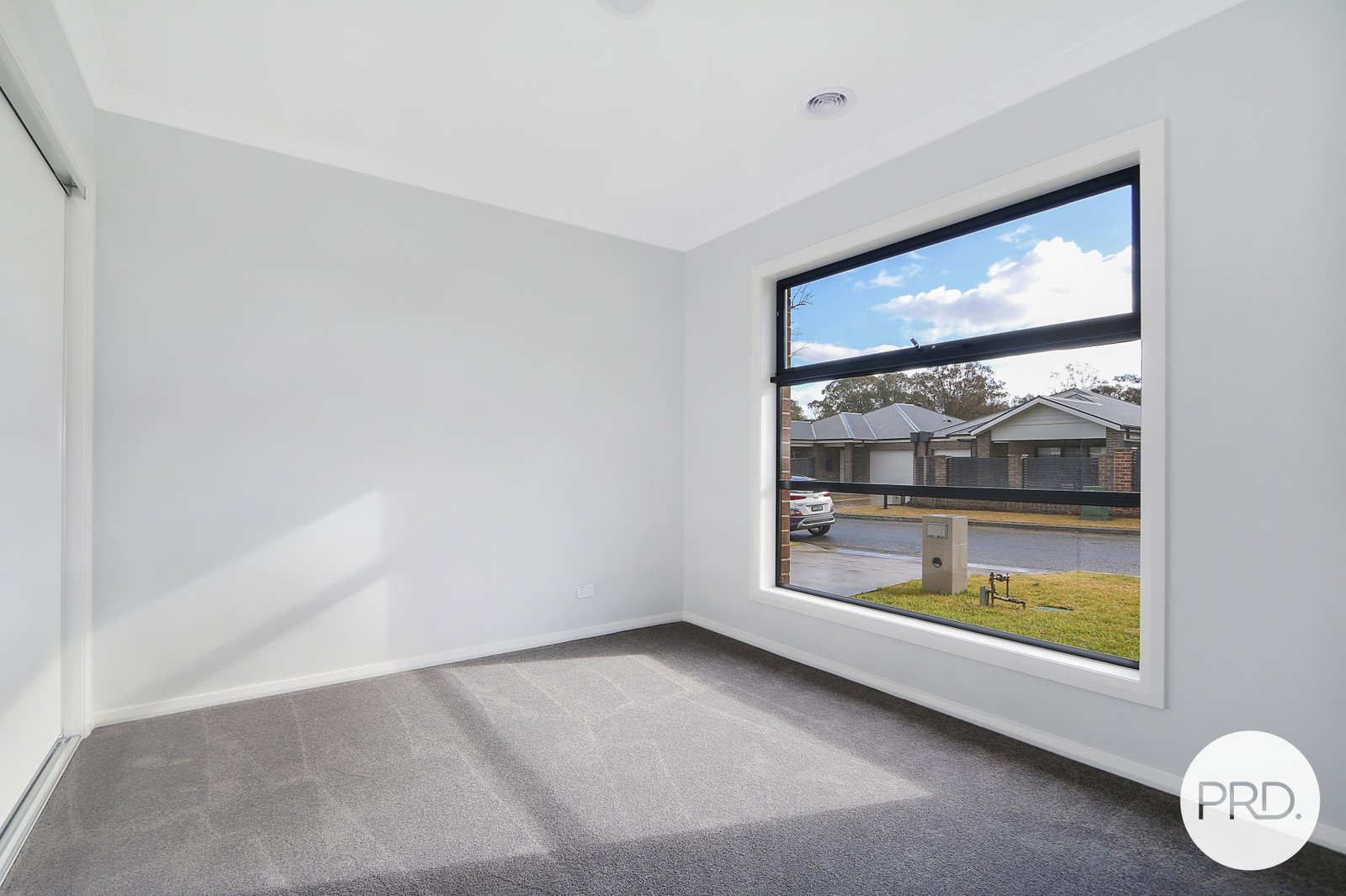 9 Grammar Drive LAVINGTON 5