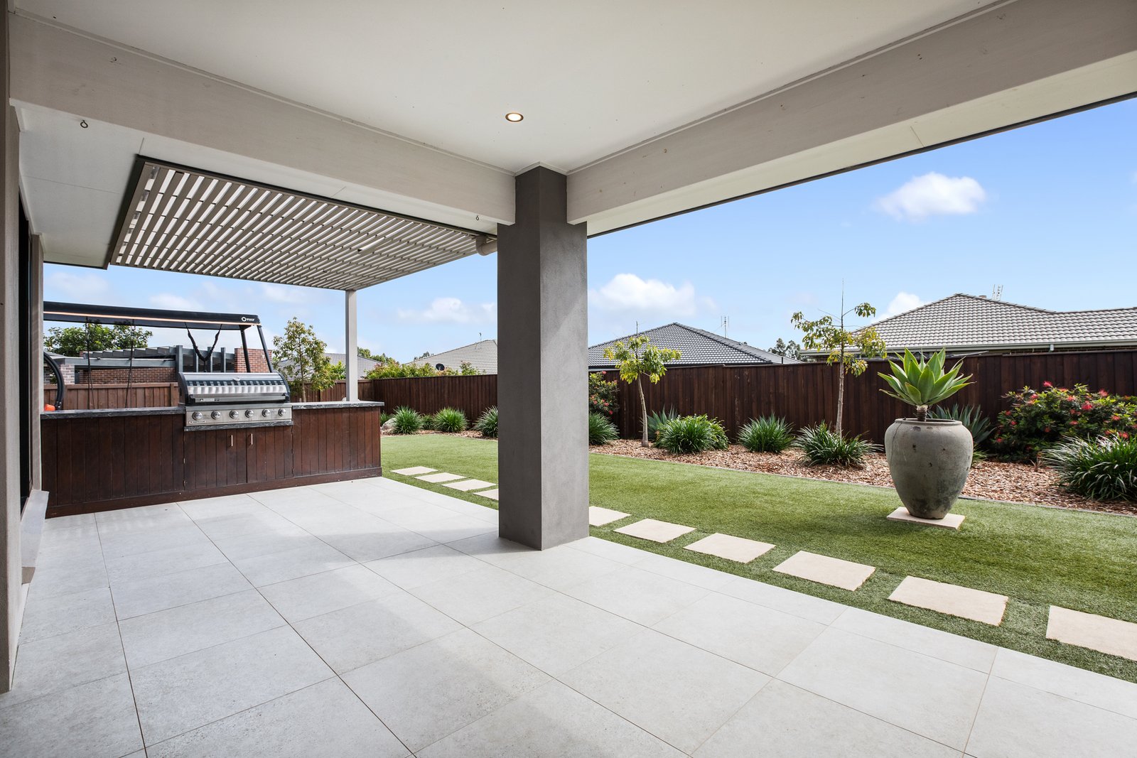 9 Grand Parade RUTHERFORD 12