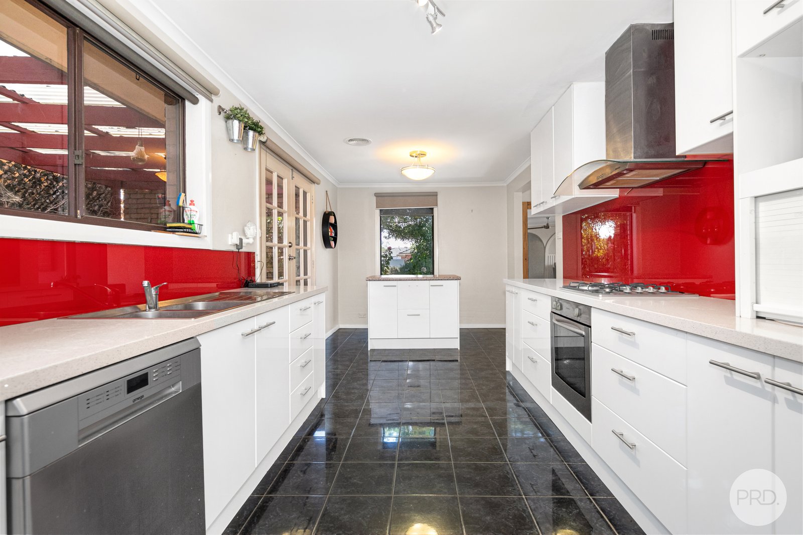 9 Greenhalghs Road DELACOMBE 3