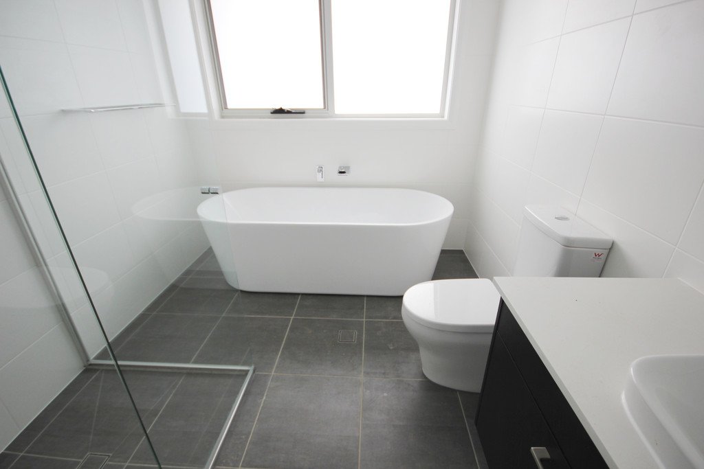 9 Greenhouse Street AUSTRAL 4