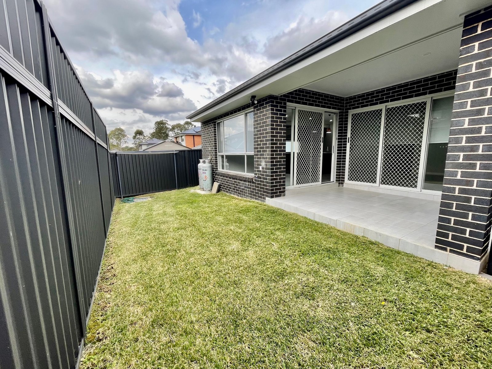 9 Greenhouse Street AUSTRAL 9