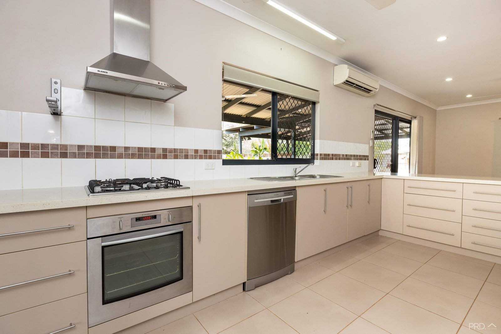 9 Greenshank Drive DJUGUN 8