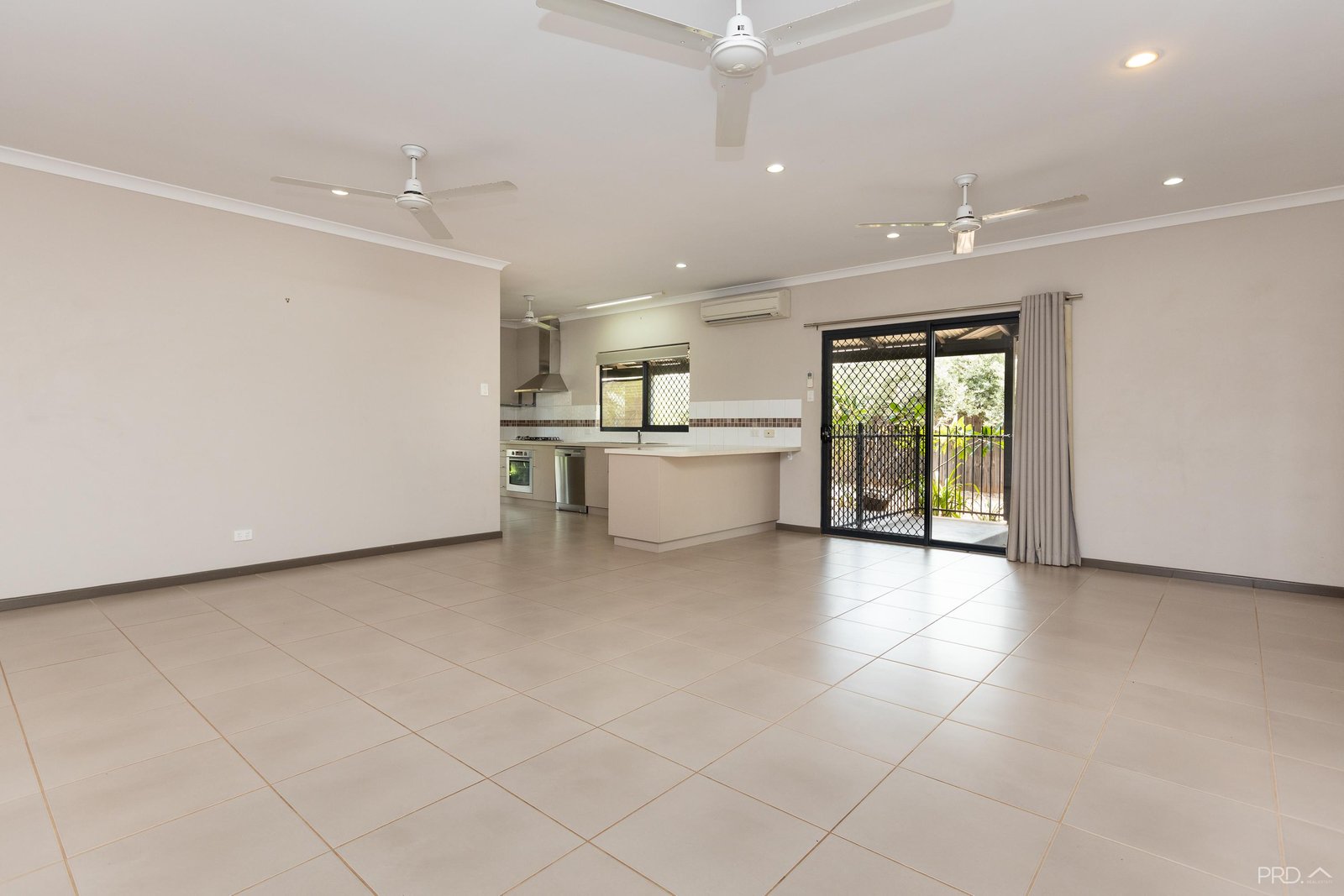 9 Greenshank Drive DJUGUN 14