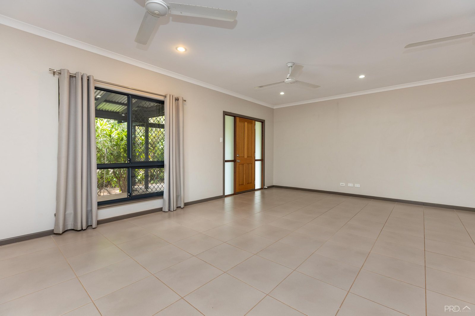 9 Greenshank Drive DJUGUN 16