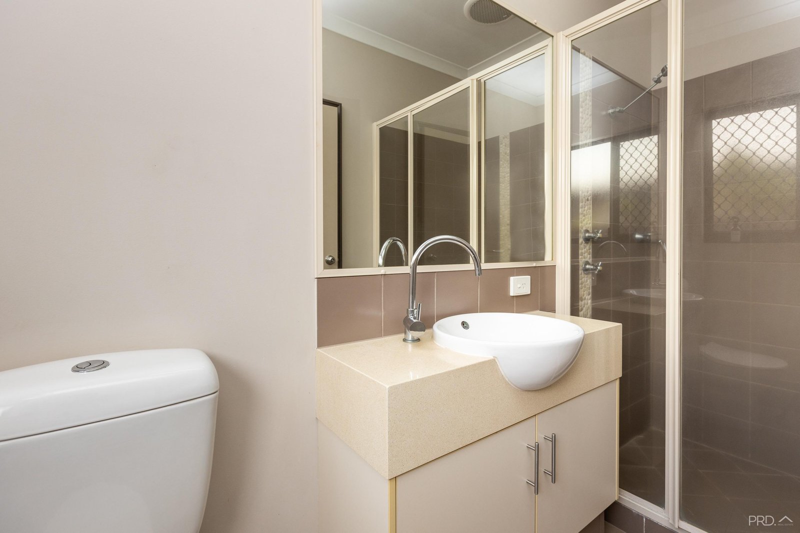 9 Greenshank Drive DJUGUN 19