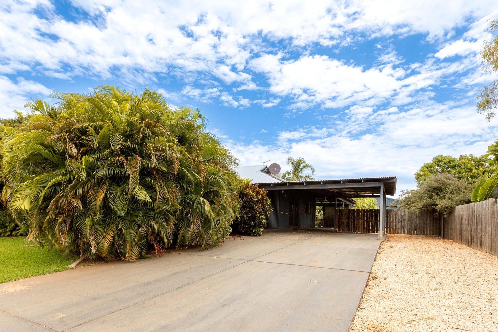 9 Greenshank Drive DJUGUN 33