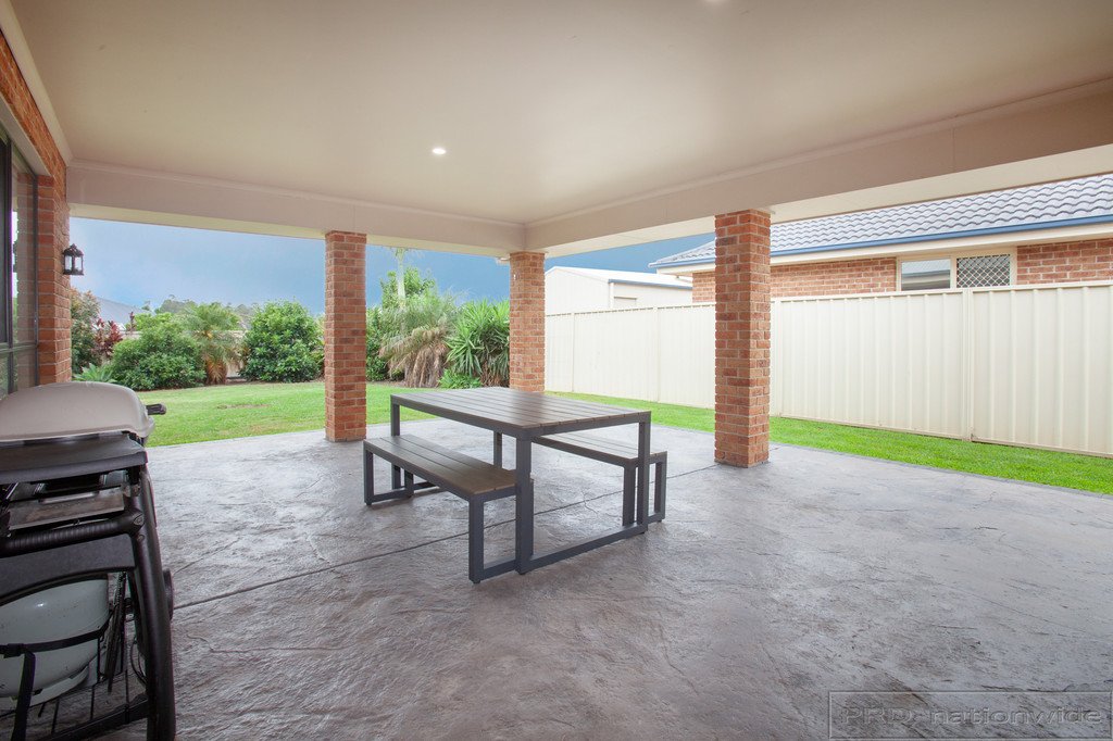 9 Greenwood Grove RUTHERFORD 10