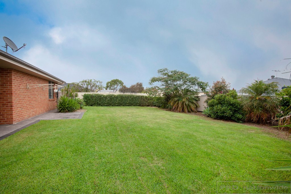 9 Greenwood Grove RUTHERFORD 11