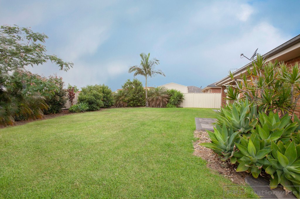 9 Greenwood Grove RUTHERFORD 12