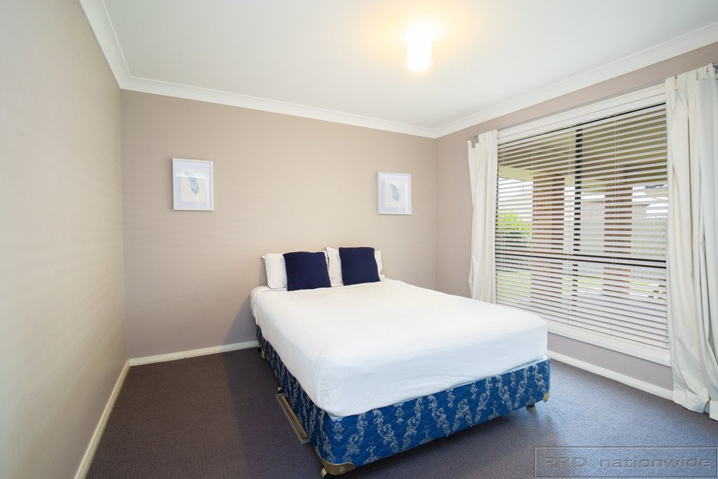 9 Greenwood Grove RUTHERFORD 17
