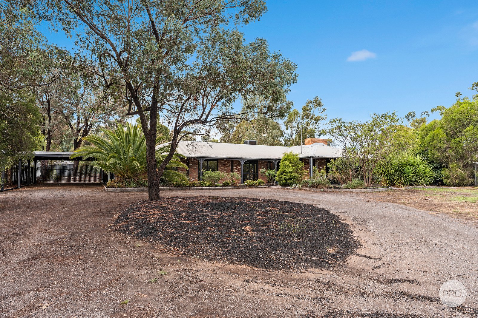 9 Hakea Road HUNTLY 2