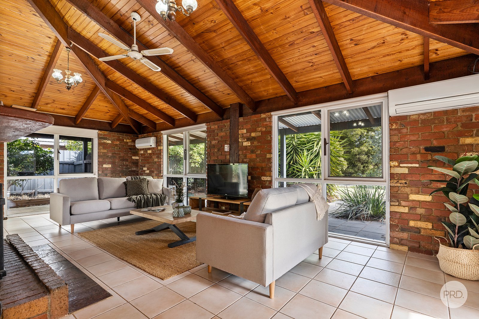 9 Hakea Road HUNTLY 4