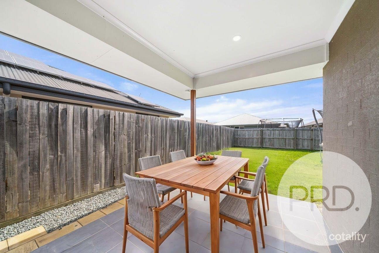 9 Hampton Street BURPENGARY EAST 11