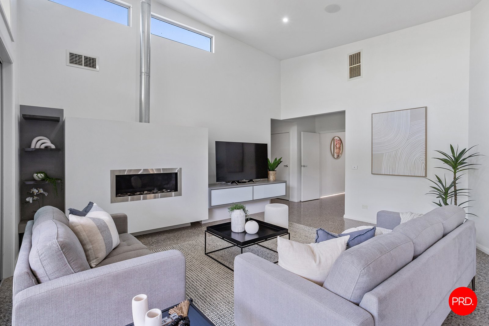 9 Hanover Place STRATHFIELDSAYE 7