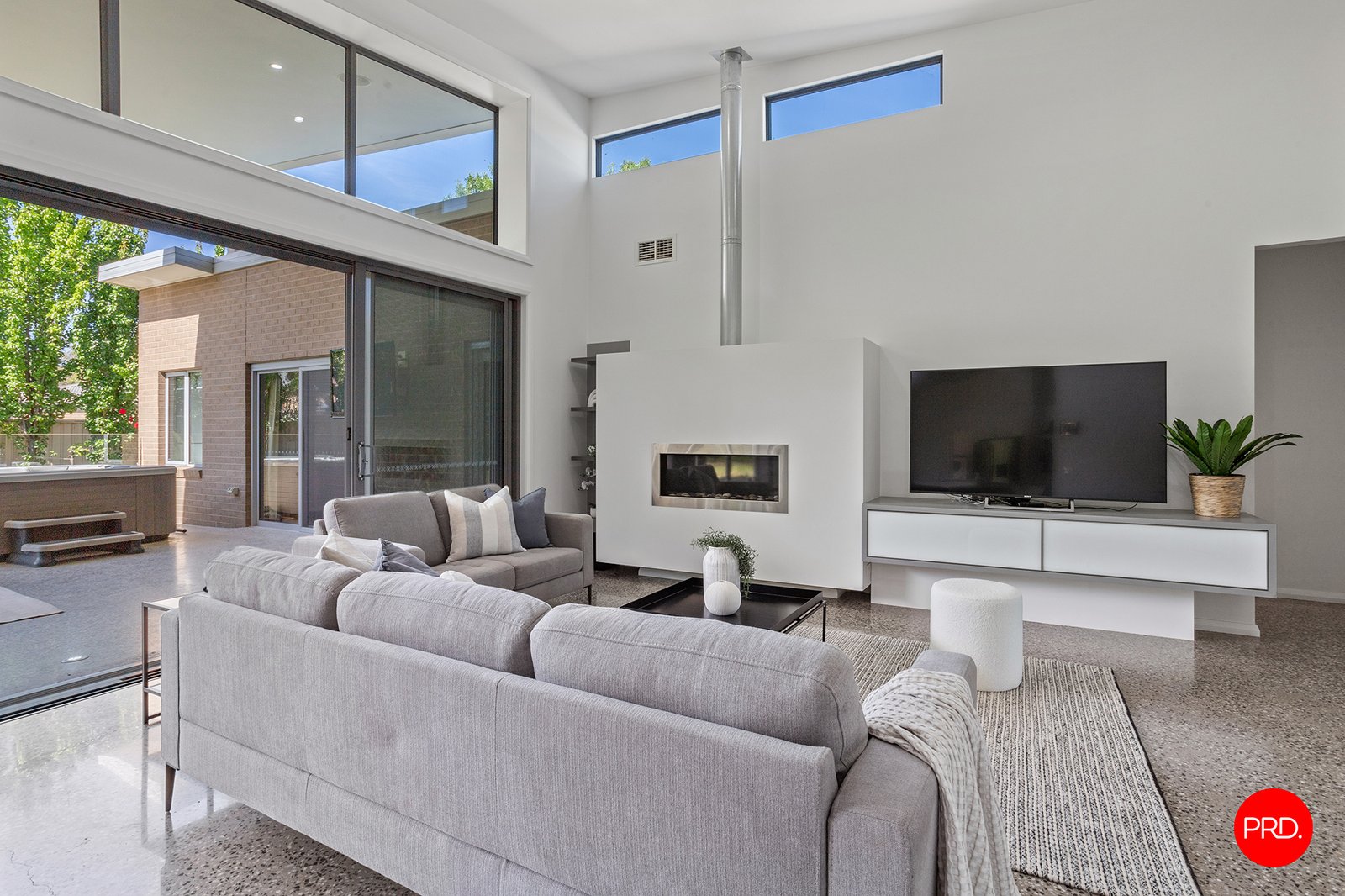 9 Hanover Place STRATHFIELDSAYE 8