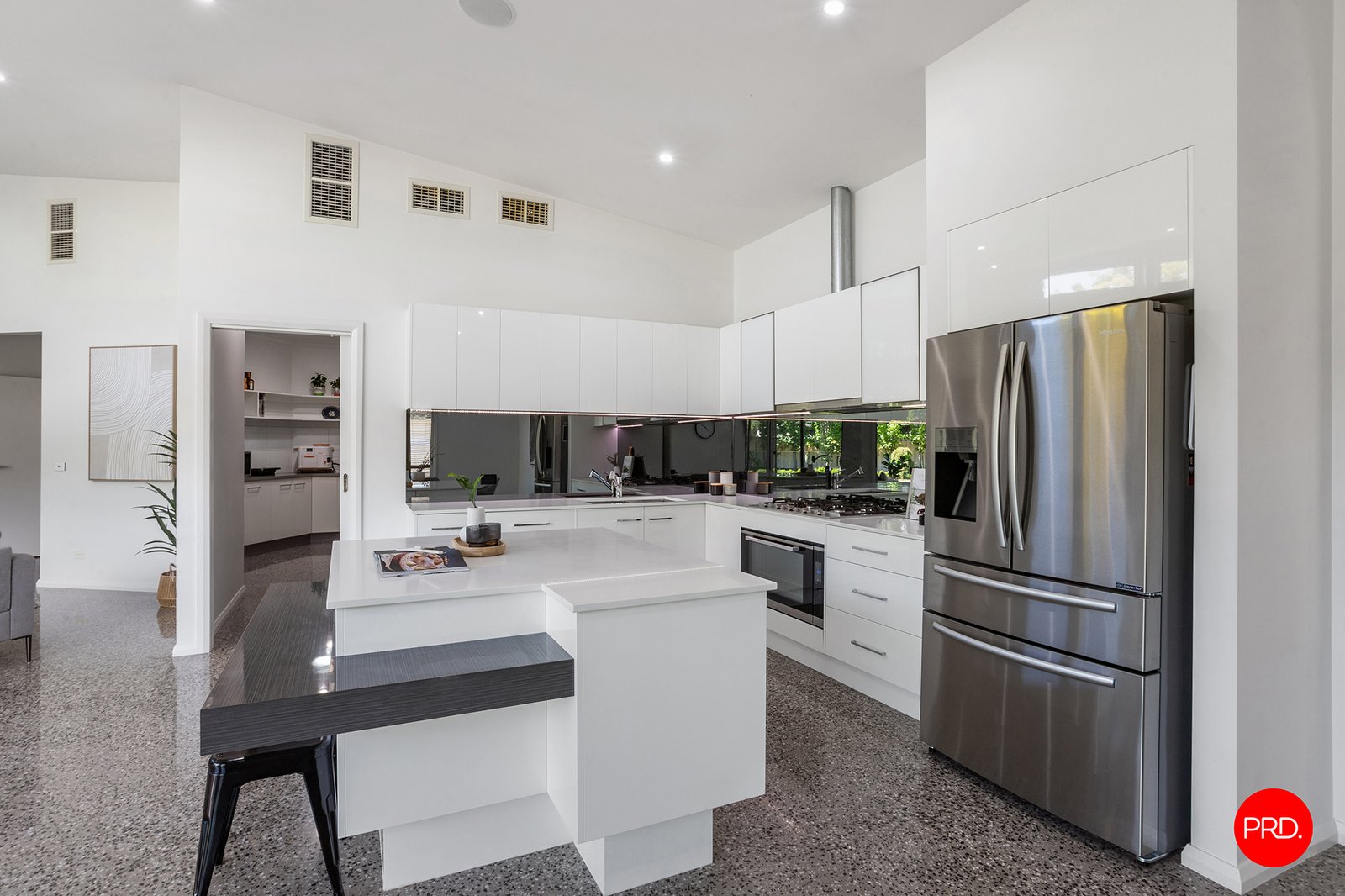 9 Hanover Place STRATHFIELDSAYE 10