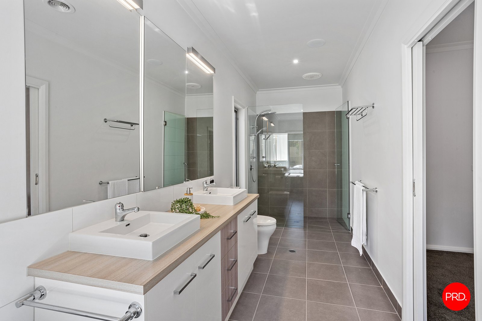 9 Hanover Place STRATHFIELDSAYE 17