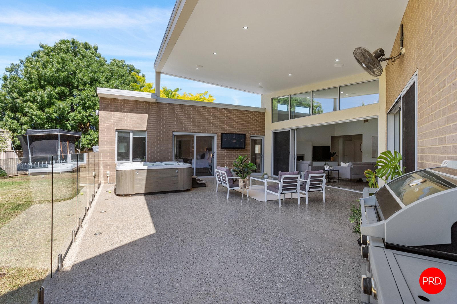 9 Hanover Place STRATHFIELDSAYE 29